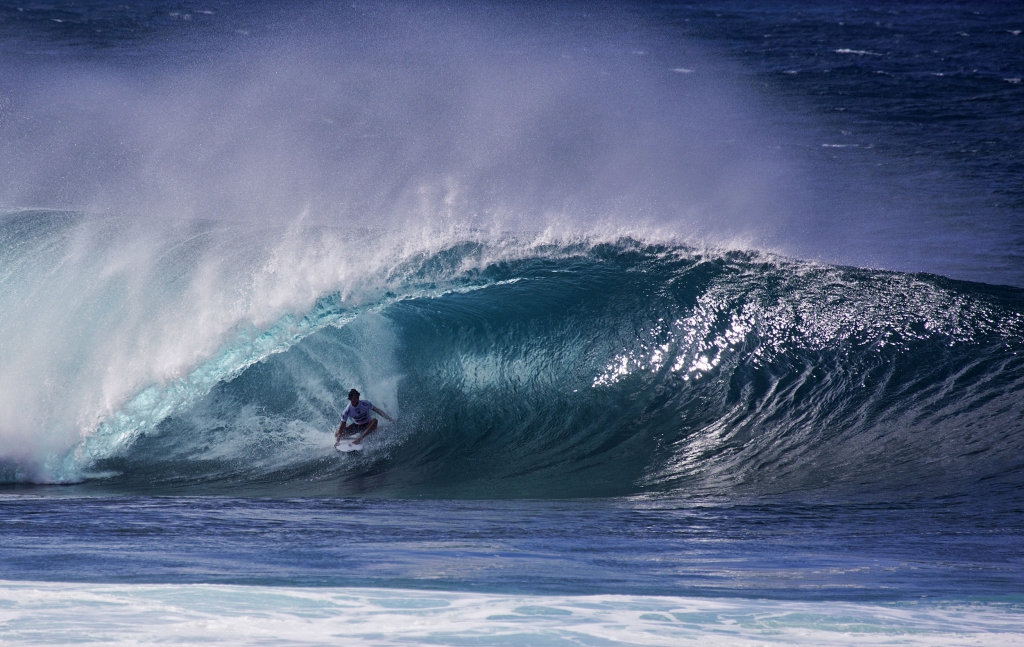2015-jeremy-flores-5-pipeline-hawaii