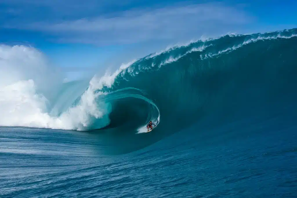 Big Wave riding ©Romuald Pliquet, Photographer