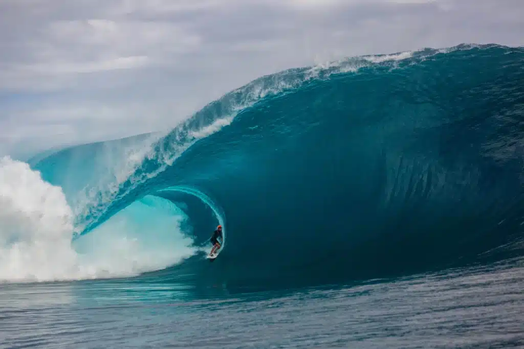 Surfing moments©Romuald Pliquet, Photographer