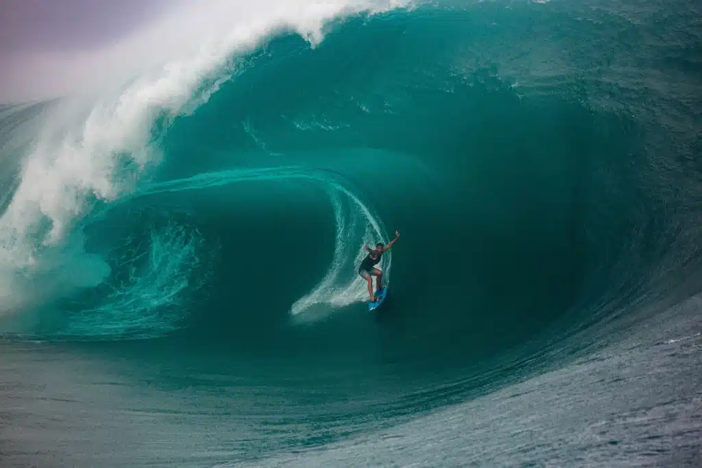 Surfing moments©Romuald Pliquet, Photographer