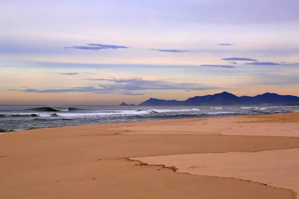 Coastal surf image ©Romuald Pliquet, Photographer