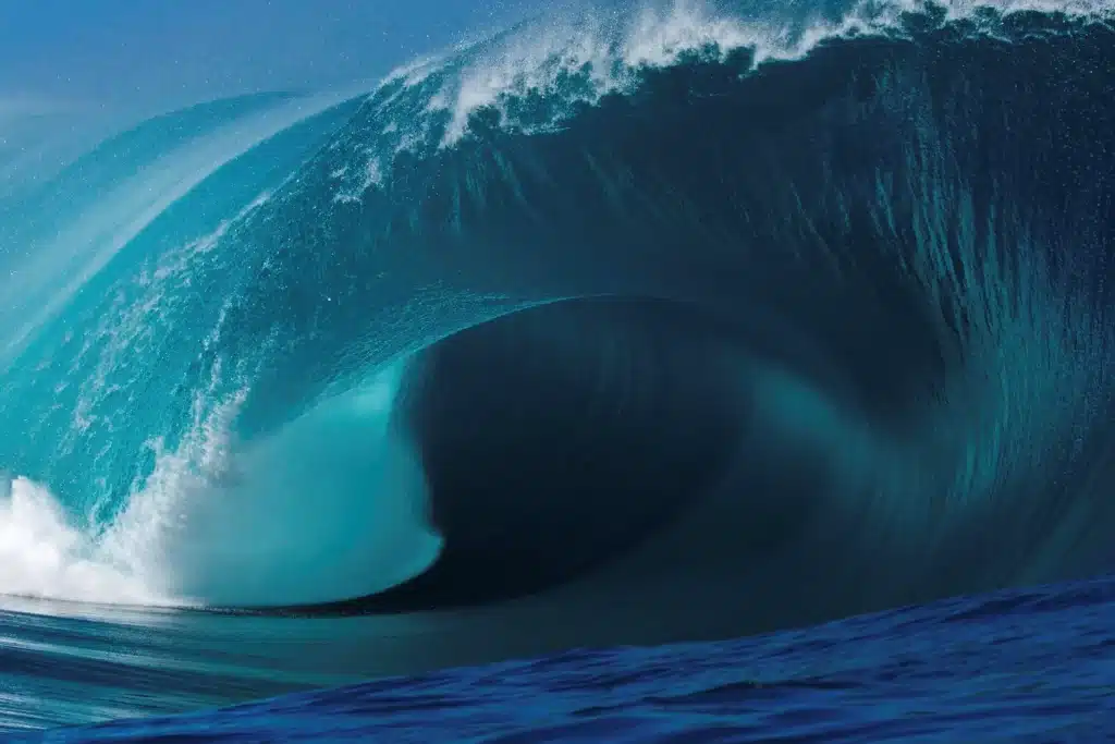 Ocean Waves ©Romuald Pliquet, Photographer