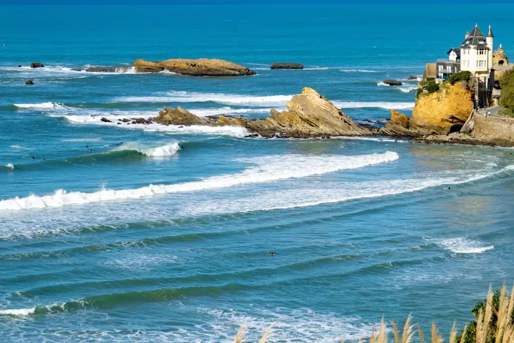 Coastal surf image ©Romuald Pliquet, Photographer