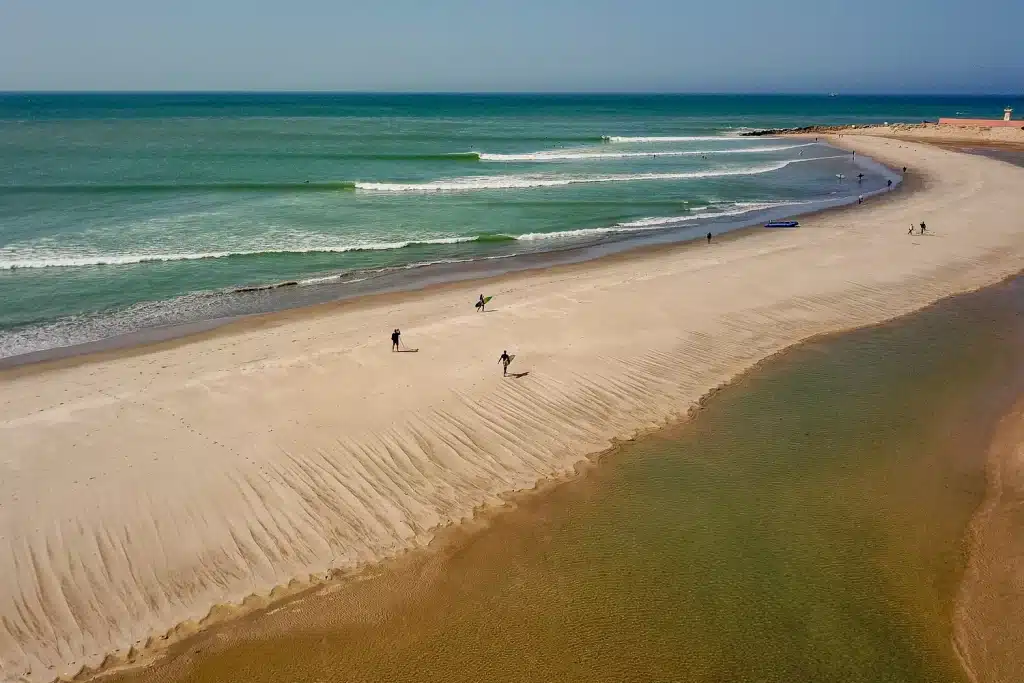 Coastal surf image ©Romuald Pliquet, Photographer