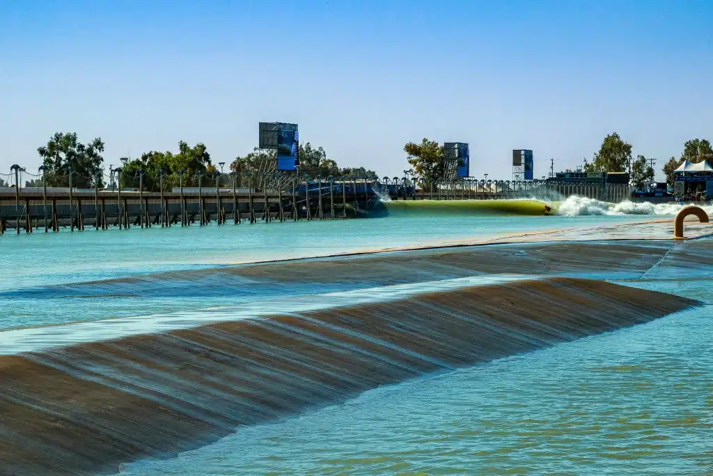 Coastal surf image ©Romuald Pliquet, Photographer