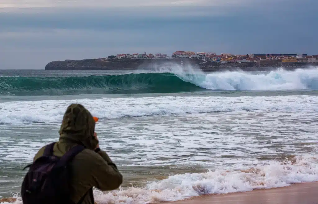 Coastal surf image ©Romuald Pliquet, Photographer